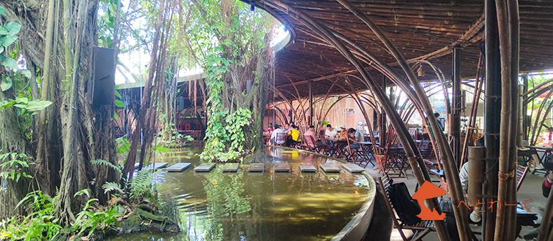ベトナム有名建築家 ヴォーチョンギアが設計したカフェへ訪問
